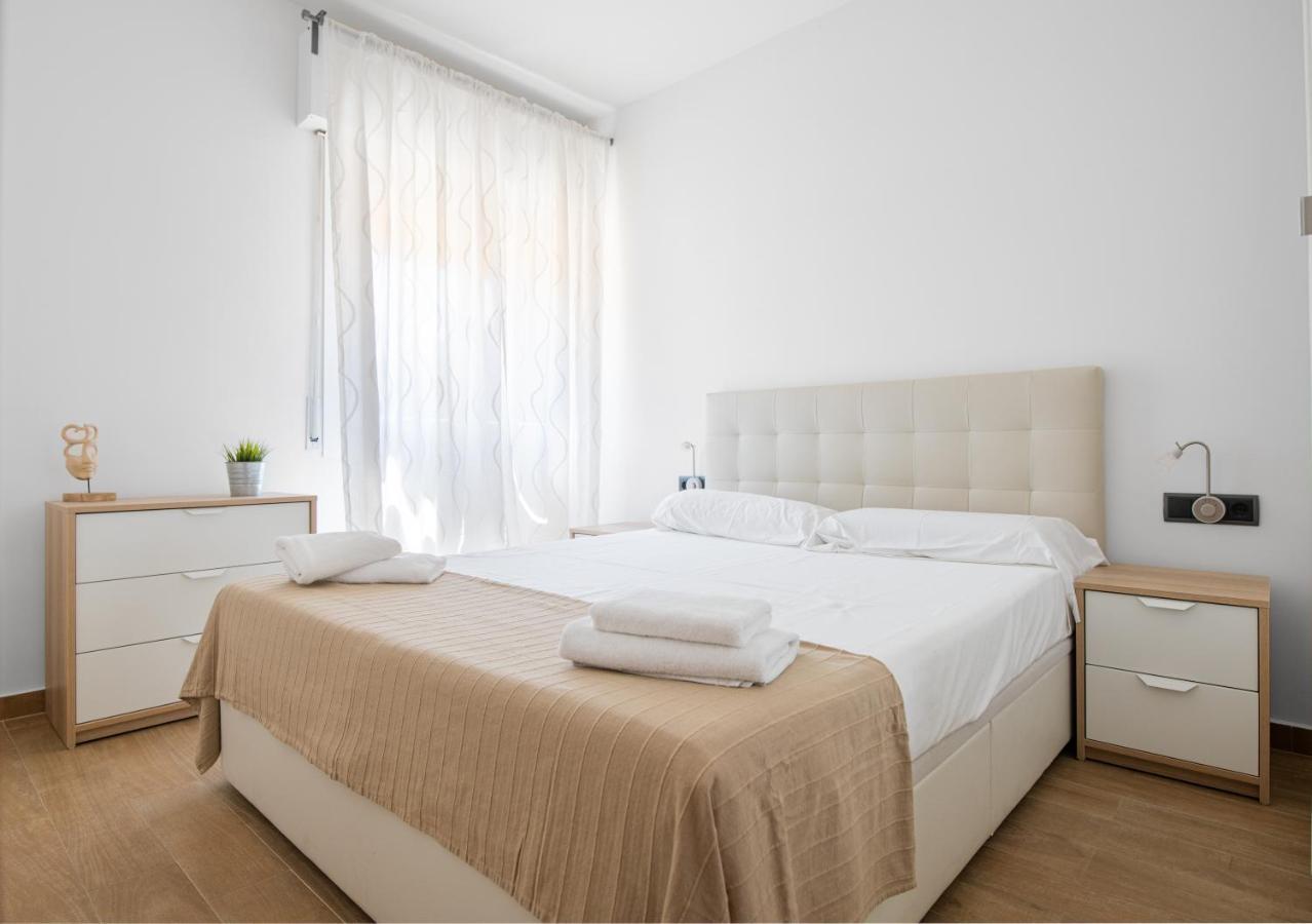 Maka Beach Apartment V كاستيلديفيلس المظهر الخارجي الصورة