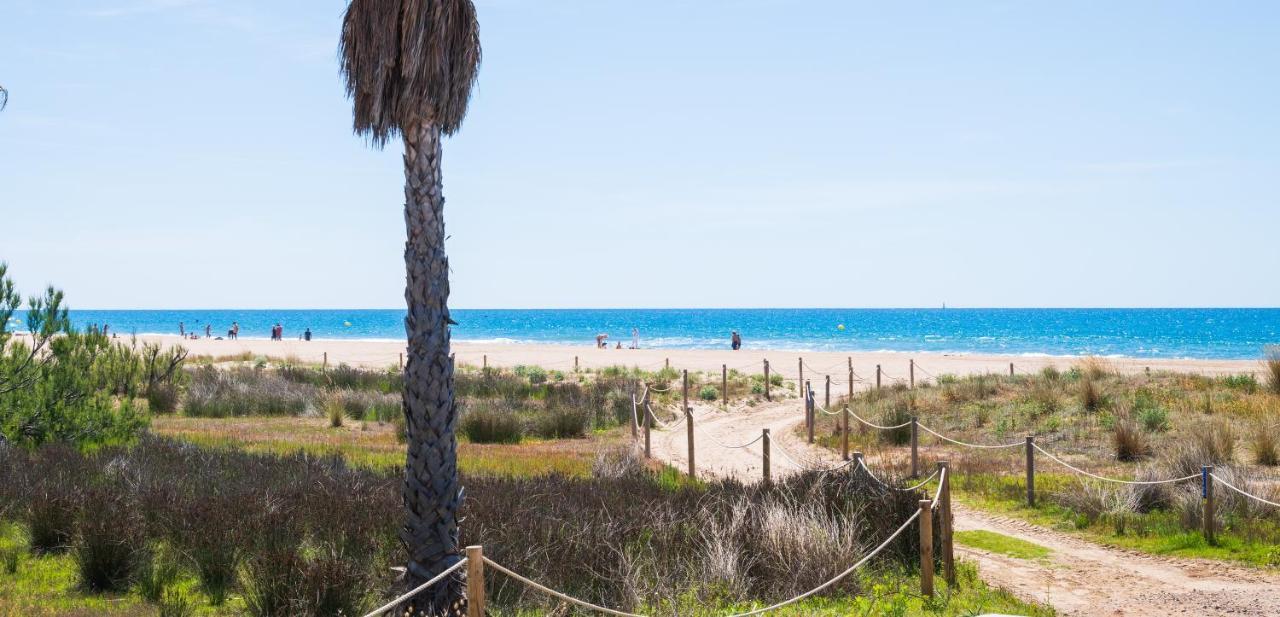 Maka Beach Apartment V كاستيلديفيلس المظهر الخارجي الصورة