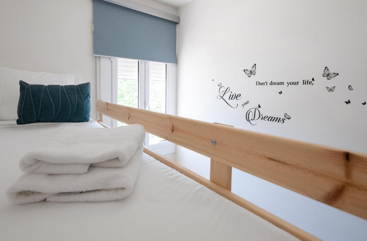 Maka Beach Apartment V كاستيلديفيلس المظهر الخارجي الصورة
